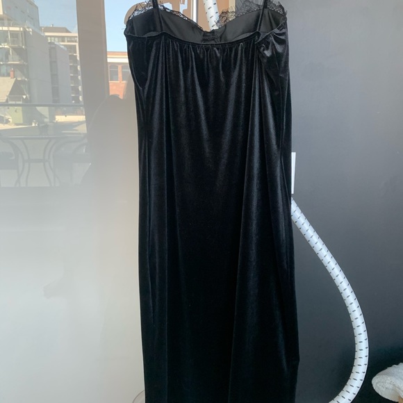 Black velour evening dress - Picture 3 of 4